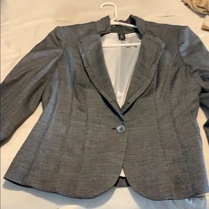 black/white patterned jacket